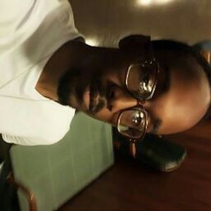 Meet your Posher, Warren